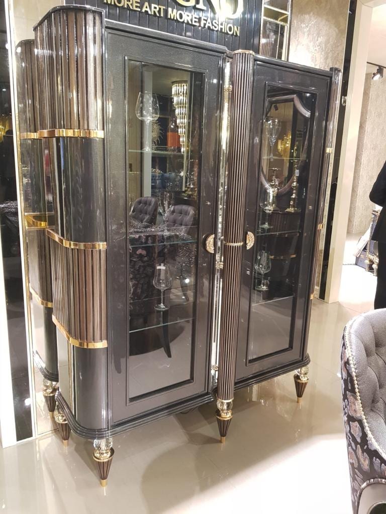 Wtraith Dining Set