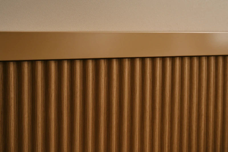 Fluted wood panel and lacquer finish